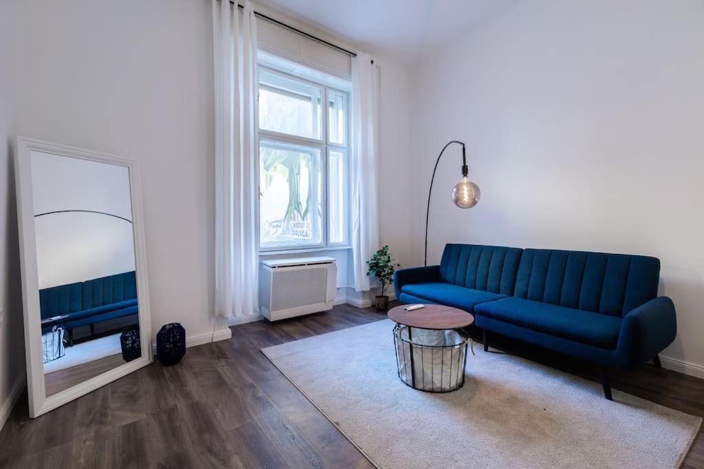 Stylish Central Apartment Budapest Exteriör bild
